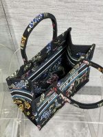 dior m1265 small book tote black multicolor dior petites fleurs embroidery m9625 008 luxibags.ru .jpg dior m1265 small book tote black multicolor dior petites fleurs embroidery m9625 008 luxibags.ru .jpg