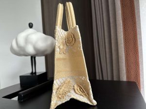 dior m1265 small book tote embroidery with 3d macrame effect m9621 006 luxibags.ru .jpg