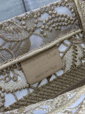 dior m1265 small book tote embroidery with 3d macrame effect m9624 009 luxibags.ru .jpg