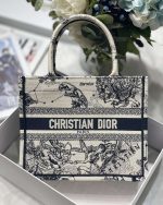 dior m1265 small book tote latte and black toile de jouy zodiac embroidery m9615 001 luxibags.ru .jpg