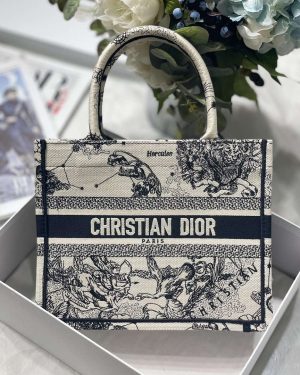 dior m1265 small book tote latte and black toile de jouy zodiac embroidery m9615 001 luxibags.ru .jpg