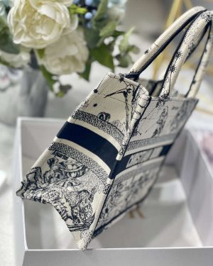 dior m1265 small book tote latte and black toile de jouy zodiac embroidery m9615 007 luxibags.ru .jpg
