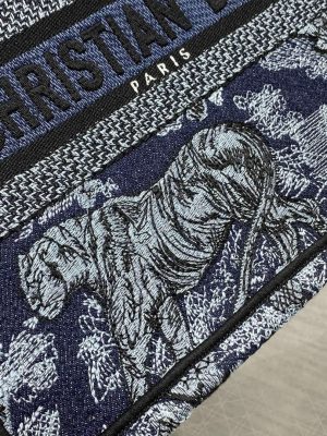 dior m1265 small book tote toile de jouy sauvage embroidery m9602 003 luxibags.ru .jpg