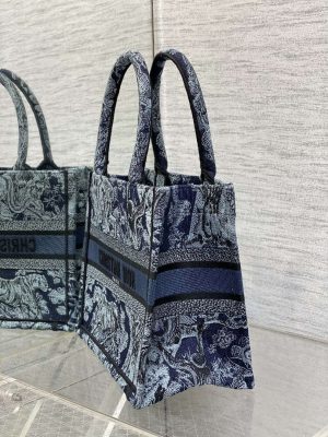 dior m1265 small book tote toile de jouy sauvage embroidery m9602 006 luxibags.ru .jpg