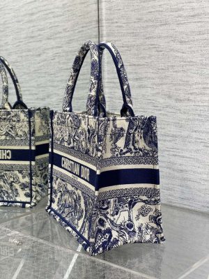dior m1265 small book tote toile de jouy sauvage embroidery m9603 006 luxibags.ru .jpg