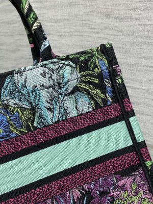 dior m1265 small book tote toile de jouy sauvage embroidery m9605 005 luxibags.ru .jpg