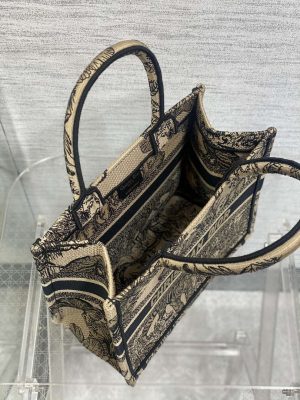 dior m1265 small book tote toile de jouy sauvage embroidery m9607 008 luxibags.ru .jpg
