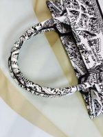 dior m1265 small book tote white and black plan de paris embroidery m9616 007 luxibags.ru .jpg dior m1265 small book tote white and black plan de paris embroidery m9616 007 luxibags.ru .jpg