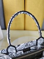 dior m1265 small book tote white and black plan de paris embroidery m9616 008 luxibags.ru .jpg dior m1265 small book tote white and black plan de paris embroidery m9616 008 luxibags.ru .jpg