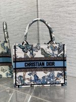 dior m1265 small book tote white and pastel midnight blue toile de jouy mexico embroidery 001 luxibags.ru .jpg dior m1265 small book tote white and pastel midnight blue toile de jouy mexico embroidery 001 luxibags.ru .jpg