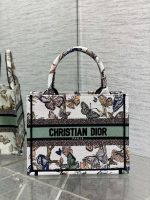 dior m1265 small book tote white and pastel midnight green toile de jouy mexico embroidery 001 luxibags.ru .jpg dior m1265 small book tote white and pastel midnight green toile de jouy mexico embroidery 001 luxibags.ru .jpg