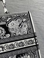 dior m1286 large book tote black and white butterfly bandana embroidery 005 luxibags.ru .jpg