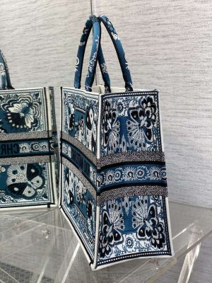 dior m1286 large book tote blue and white butterfly bandana embroidery 006 luxibags.ru .jpg