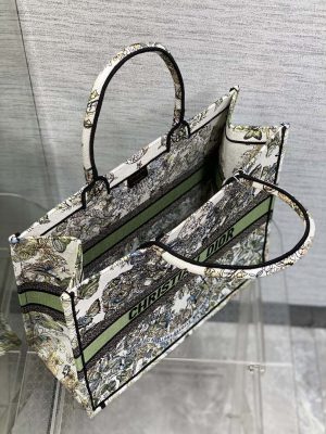 dior m1286 large book tote butterfly bandana embroidery m105 06 luxibags.ru .jpg