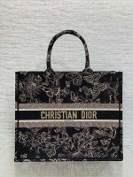 dior m1286 large book tote butterfly bandana embroidery m108 01 luxibags.ru .jpg
