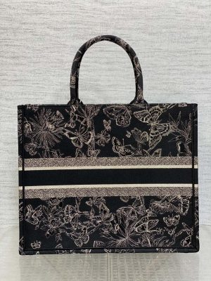 dior m1286 large book tote butterfly bandana embroidery m108 04 luxibags.ru .jpg