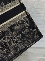 dior m1286 large book tote butterfly bandana embroidery m108 05 luxibags.ru .jpg