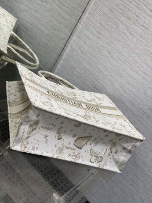 dior m1286 large book tote butterfly bandana embroidery m109 07 luxibags.ru .jpg