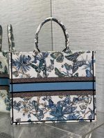 dior m1286 large book tote butterfly bandana embroidery m120 04 luxibags.ru .jpg dior m1286 large book tote butterfly bandana embroidery m120 04 luxibags.ru .jpg