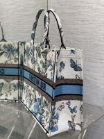 dior m1286 large book tote butterfly bandana embroidery m120 06 luxibags.ru .jpg dior m1286 large book tote butterfly bandana embroidery m120 06 luxibags.ru .jpg