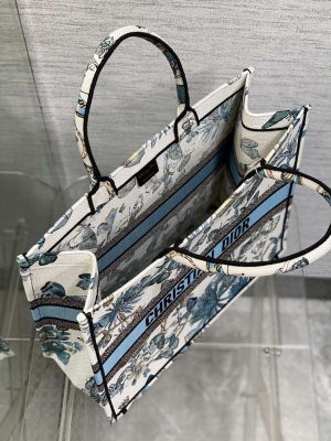 dior m1286 large book tote butterfly bandana embroidery m120 08 luxibags.ru .jpg