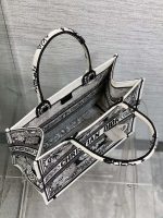 dior m1296 book tote medium black and white butterfly bandana embroidery m093 008 luxibags.ru .jpg