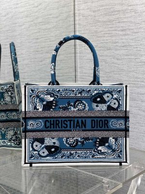 dior m1296 book tote medium blue and white butterfly bandana embroidery m093 001 luxibags.ru .jpg
