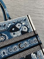 dior m1296 book tote medium blue and white butterfly bandana embroidery m093 005 luxibags.ru .jpg