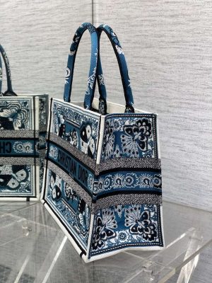 dior m1296 book tote medium blue and white butterfly bandana embroidery m093 006 luxibags.ru .jpg