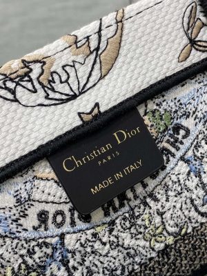 dior m1296 book tote medium blue and white butterfly bandana embroidery m098 09 luxibags.ru .jpg