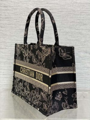 dior m1296 book tote medium blue and white butterfly bandana embroidery m102 06 luxibags.ru .jpg