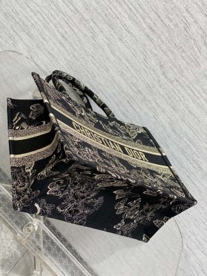 dior m1296 book tote medium blue and white butterfly bandana embroidery m102 07 luxibags.ru .jpg