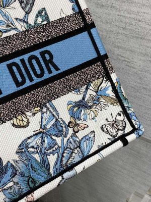 dior m1296 book tote medium white with blue butterfly bandana embroidery m104 03 luxibags.ru .jpg