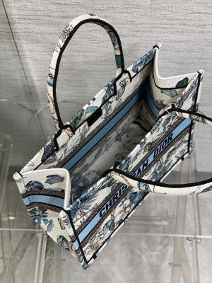 dior m1296 book tote medium white with blue butterfly bandana embroidery m104 08 luxibags.ru .jpg