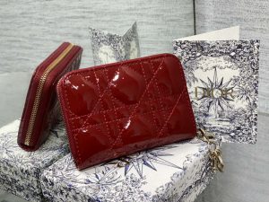 dior s0011 lady dior zipper card holder medium wine red patent leather lambskin 01 luxibags.ru .jpg