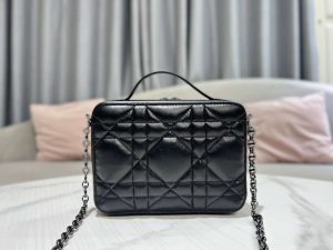 dior s5140 caro box bag black quilted macrocannage calfskin 002 luxibags.ru .jpg
