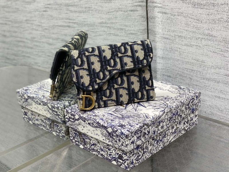 dior s5611 saddle flap card holder blue dior oblique jacquard 02 luxibags.ru .jpg