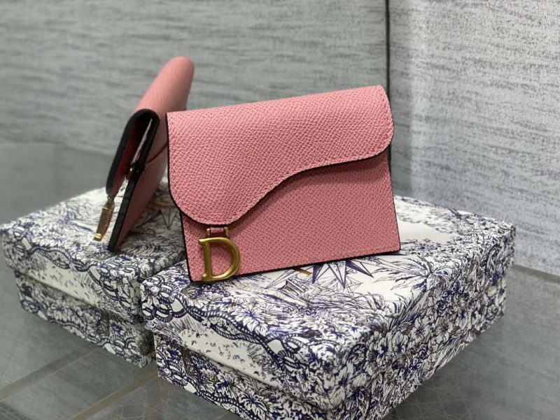 dior s5611 saddle flap card holder pink grained calfskin 01 luxibags.ru .jpg