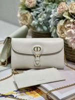 dior s5703 bobby east west pouch with chain white smooth calfskin 001 luxibags.ru .jpg