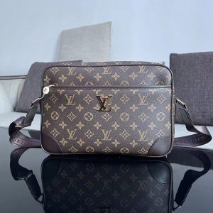 lv borsa uomo 0nir9.jpg