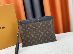 lv borsa uomo bdjco.jpg