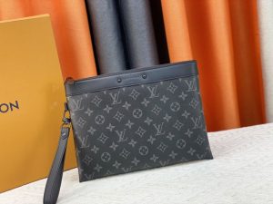 lv borsa uomo bs9eu.jpg