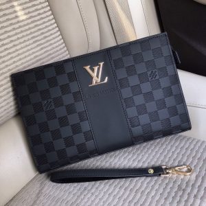 lv borsa uomo d57su.jpg