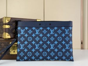 lv borsa uomo gixso.jpg