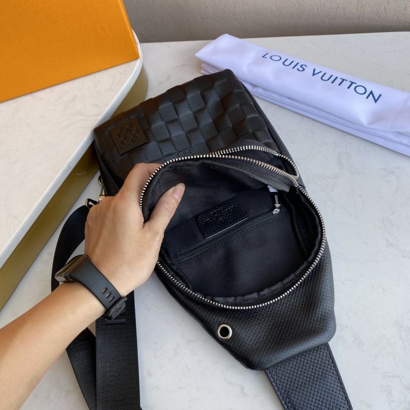 lv borsa uomo hcjwy.jpg