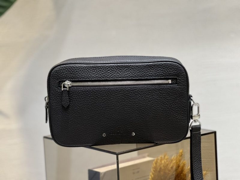 lv borsa uomo ie0kj.jpg