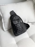 lv borsa uomo imdqn.jpg