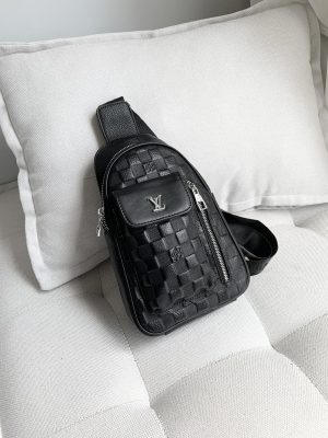 lv borsa uomo imdqn.jpg