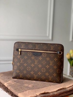 lv borsa uomo lbyd0.jpg