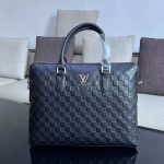 lv borsa uomo mubtl.jpg